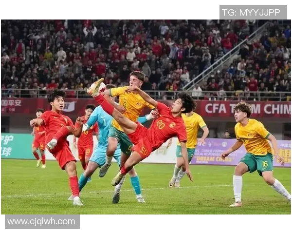 杨杨：从青训崭露头角到国际舞台的足球传奇成长之路